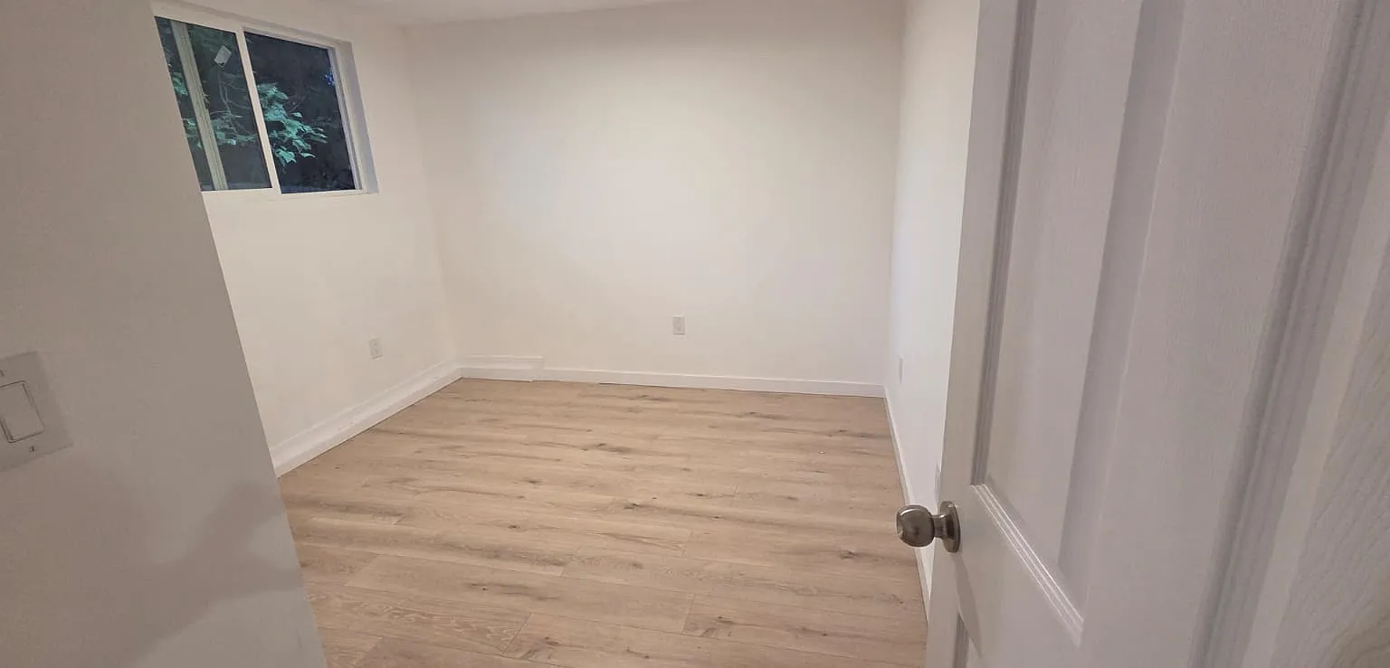 2 bed, 550 sqft, $1,950 — Photo 3