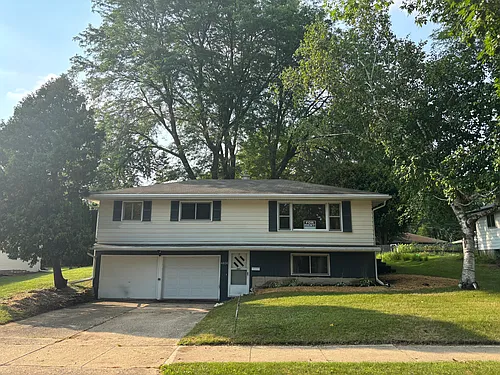 4806 Goldfinch Dr Photo 1