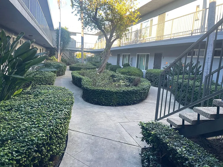 5882 Fullerton Ave — Photo 5