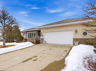 131 Walsh Cres NW, Edmonton, AB T5T 5L7