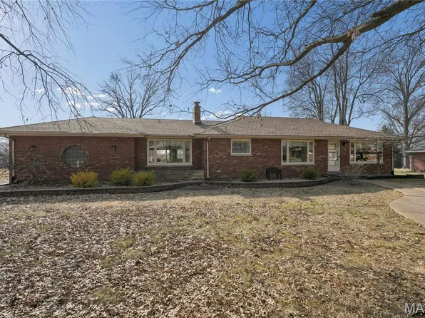 838 Middleboro Dr, Saint Louis, MO 63125