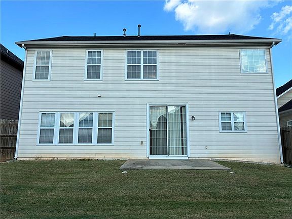 2nd image of 752 Grey Rock Rd