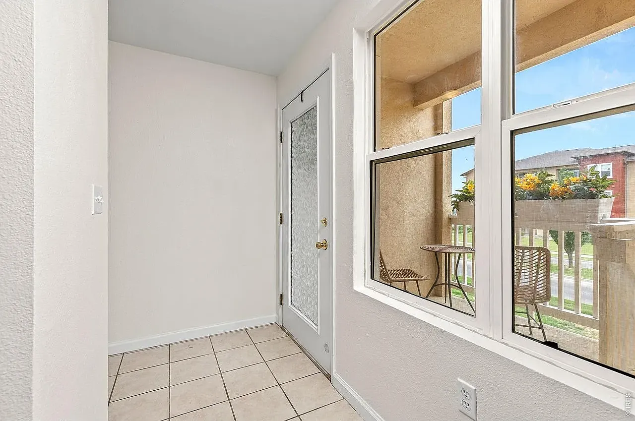 208-208 Lucca Dr — Photo 2