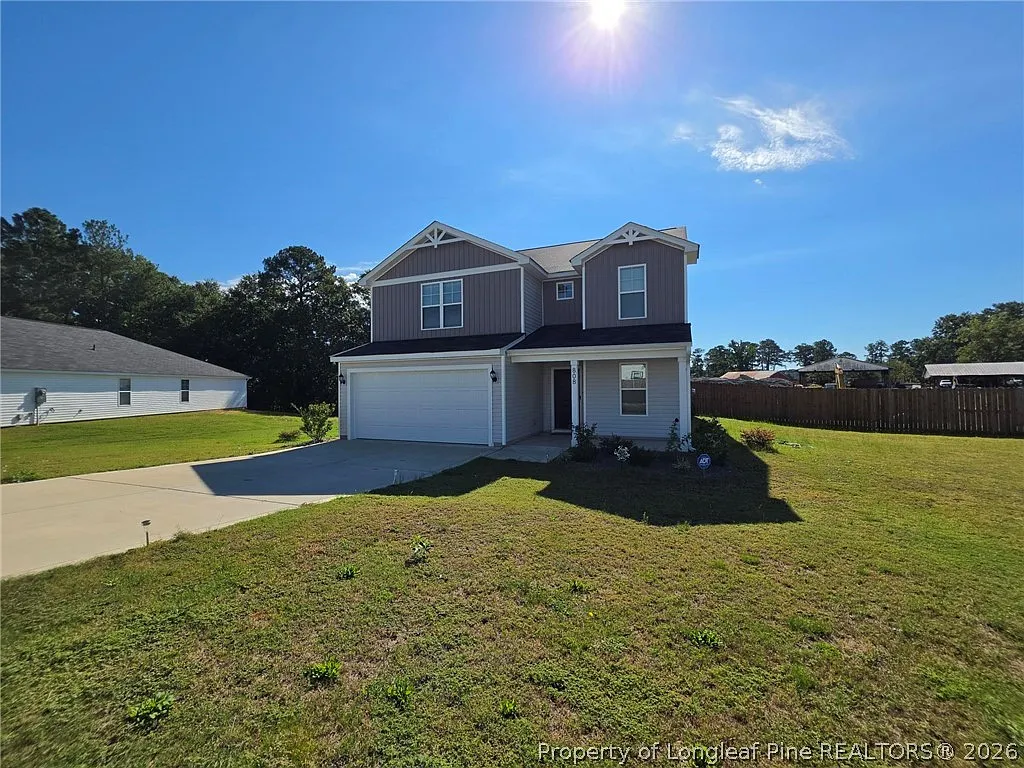 5 bed, 2.5 bath, 2548 sqft, $2,350 — Photo 3