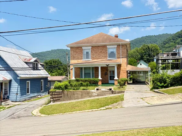 211 9th Ave, Hinton, WV 25951