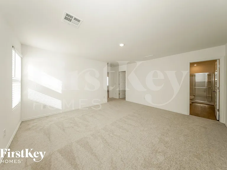 421 Kale Rd — Photo 7