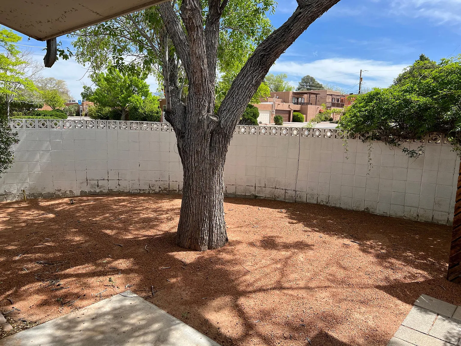 2 bed, 2.5 bath, 1400 sqft, $1,995 — Photo 2