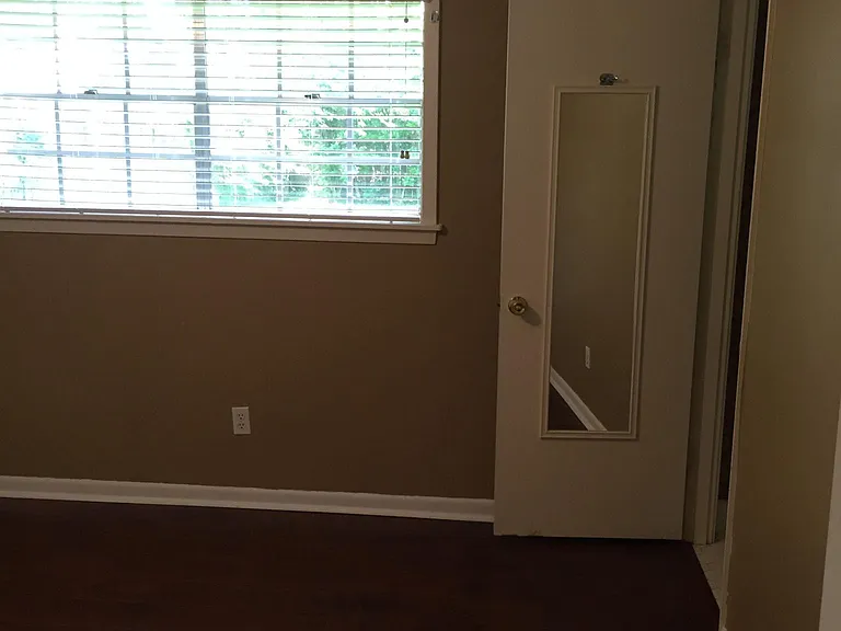 527 Highpoint Dr — Photo 14