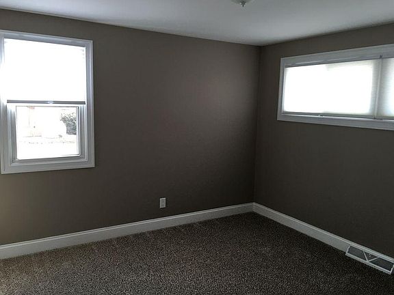 3rd image of 229 Iroquois Ave #A