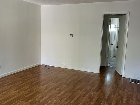 5th image of 612 Fremont Ave APT 2