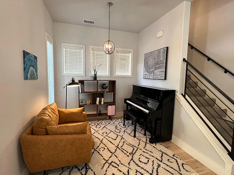 1820 Runway Blvd — Photo 4