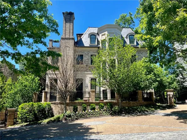 2640 Peachtree Rd NW Unit 4, Atlanta, GA 30305