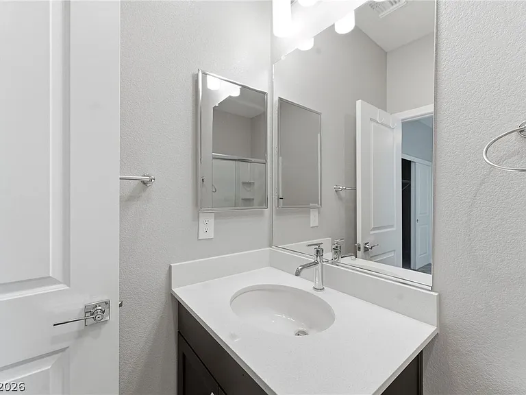 2599 Tolmezzo St — Photo 21
