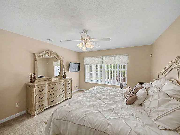 10617 SW Hartwick Dr — Photo 15