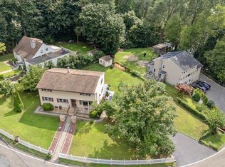 95 Dale Ave, Cortlandt Manor, NY 10567