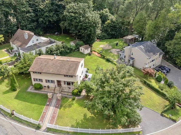 95 Dale Avenue, Cortlandt Manor, NY 10567