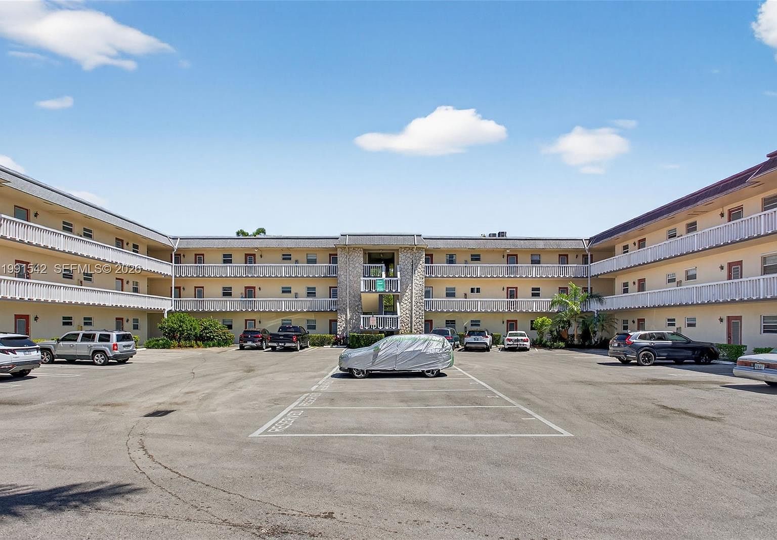 4299 NW 16th St APT 202