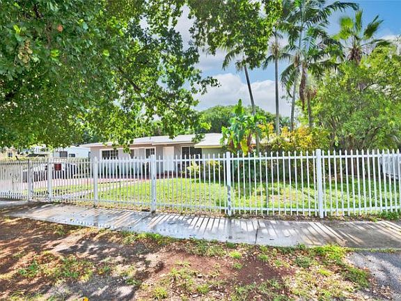 2nd image of 5550 NW 181st Ter