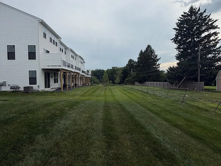 111 Brianna Ct #6 — Photo 57