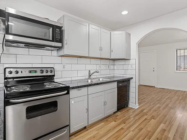 3174 W Center Ave #A — Photo 2