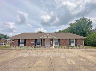 1437D McCan Dr, Clarksville, TN 37043
