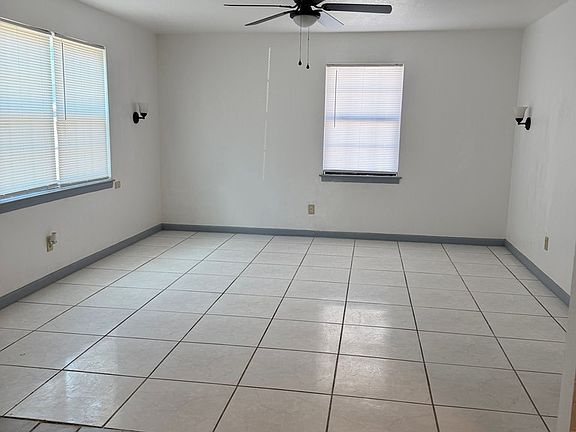 5th image of 903 W 31st St