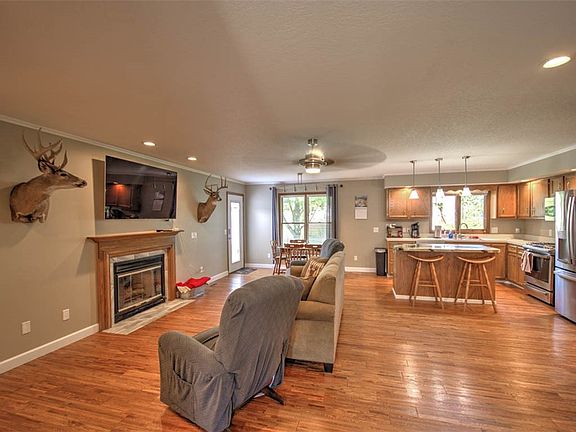 4th image of 2649 Pheasant Run