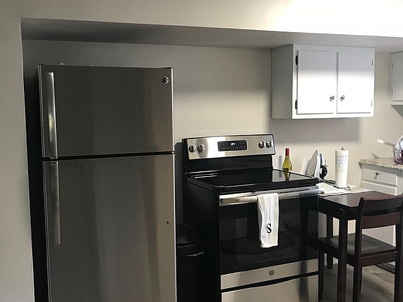 2nd image of 61 Colborne Rd APT B2