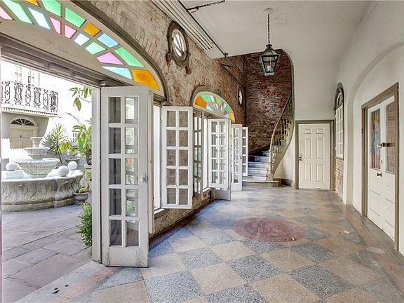 4th image of 523 Dumaine St APT 7