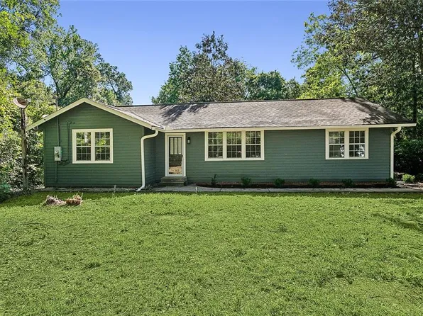 1210 Palm Ave, Bogalusa, LA 70427