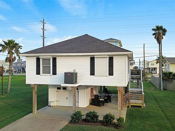 2nd image of 21531 Zachary Dr