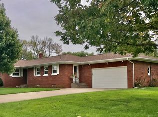 809 12th Ave, Durant, IA 52747