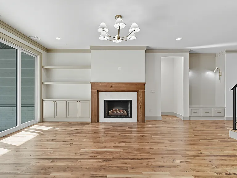 3921 S Madison Ave — Photo 46