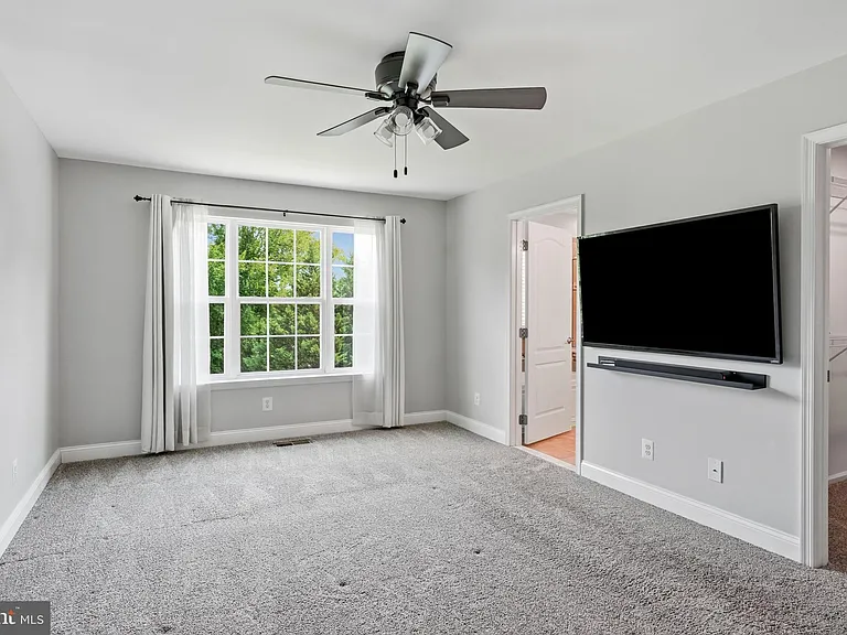 53 Overlook Dr — Photo 37