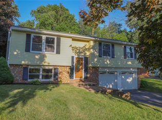 883 Independence Dr, Webster, NY 14580