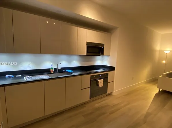 1010 Brickell Ave Unit 2208, Miami, FL 33131