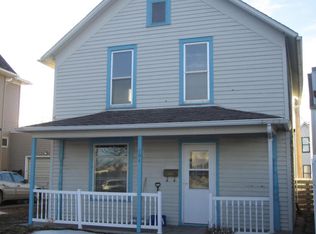 604 S 1st St, Aberdeen, SD 57401