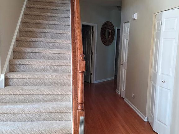 3rd image of 101 N Spruce Ave