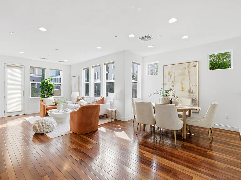 3553 Meyer Pl — Photo 2
