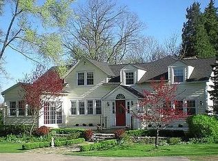 615 W Miller Rd, North Barrington, IL 60010