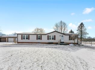 1115 W Garfield Rd, Columbiana, OH 44408