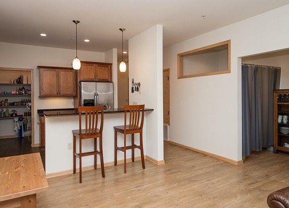 4th image of 10 Glen Brook Way Unit 110