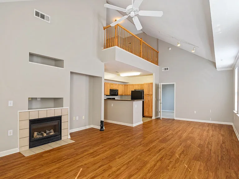 The Residences at King Farm — Photo 7