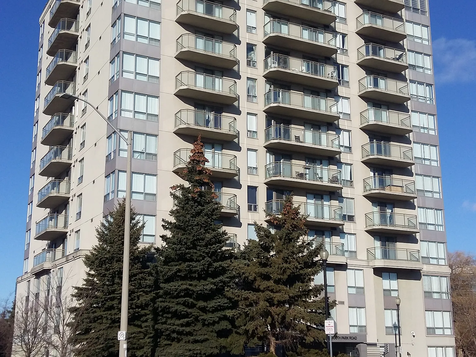 2 bed, 920 sqft, $2,600 — Photo 3