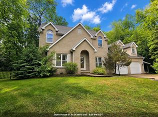 8411 Ridgeview Ct, Larsen, WI 54947