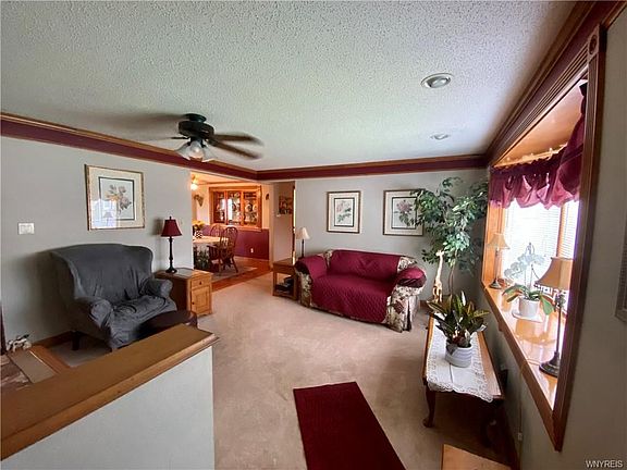 3rd image of 85 Markus Dr