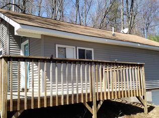 977 Milford Rd, Dingmans Ferry, PA 18328