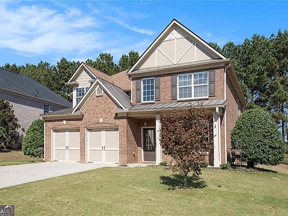 2nd image of 4825 Silver Leaf Dr