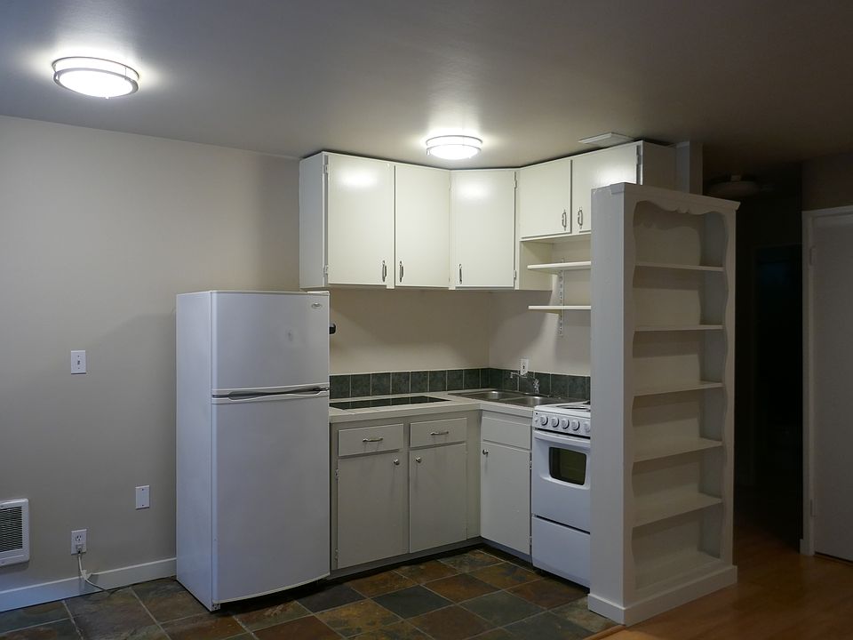 from front door towards the open kitchen