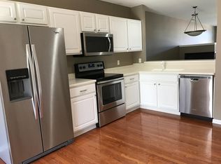 3054 Camden Dr, Troy, MI 48084